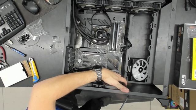Intel 12th GEN Build | H150i RGB PRO XT | RTX 3080 Ti | NZXT C850 | LL120 Fans (time lapse) смотреть онлайн