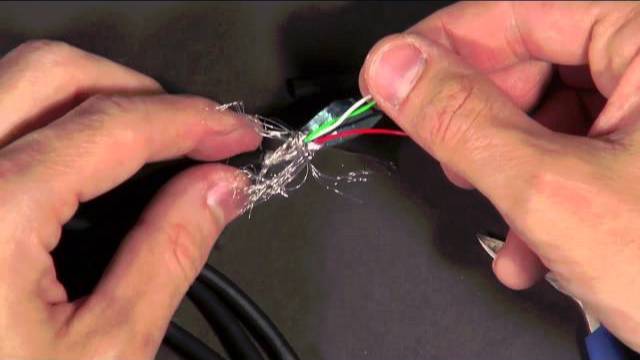 Powering our LED circuit | Digital electronics (3 of 10) смотреть онлайн