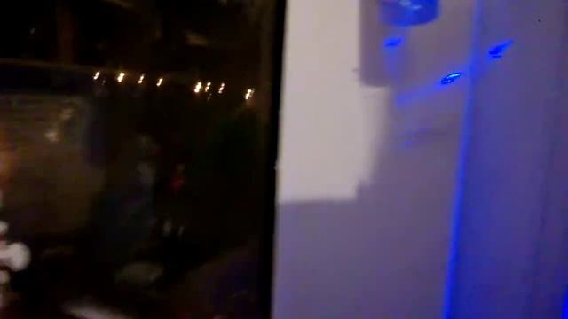 трафареты/снег/окно. смотреть онлайн
