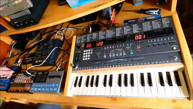 Boss DR 110 Korg Volca Keys Yamaha PSS 790 Ambient [1] смотреть онлайн