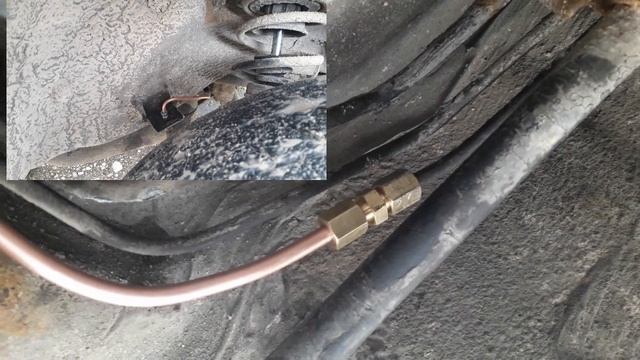 Ремонт с частичной заменой сгнившей магистральной тормозной трубки на автомобиле (ПЕРЕЗАГРУЗКА 2) смотреть онлайн
