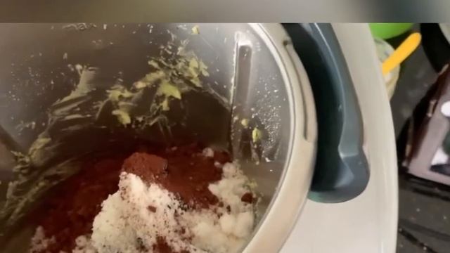 Десерт Какао трюфель из авокадо. Просто блаженство!Хотите удивить гостей, у вас это получиться? смотреть онлайн