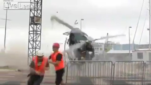 Крушение вертолёта в Н.Зеландии. Видео-2 смотреть онлайн