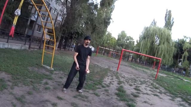 уЛичная ГимнАсТиКа : Упражнения на ЛовКость с Бильярдными Шарами!!) СКК"Вместе" смотреть онлайн