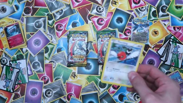 POKEMON CARD HUNTING! Opening Roaring Skies Packs + Buying Pokemon Cards - EP. 8 смотреть онлайн