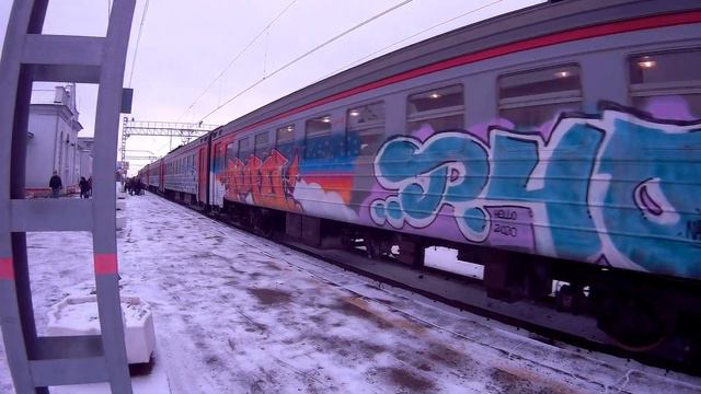 ЭР2Р-7013 с электропоездом Сухиничи - Калуга-1 отправляется со станции Калуга-1 смотреть онлайн