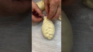 Как слепить пирожок косичкой