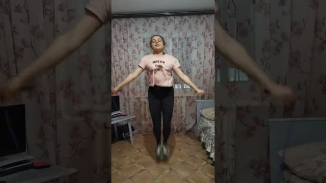 19.11.2020.ЭР-02-18 Комарова Юлия. Прыжки со скакалкой, 75раз(спецгруппа) смотреть онлайн