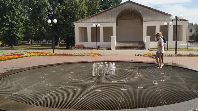 Танцующий фонтан. Острогожск смотреть онлайн