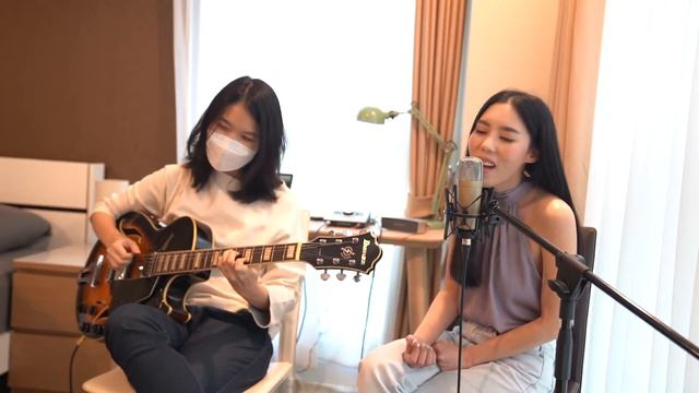 Fly me to the moon - then and 13 years later смотреть онлайн