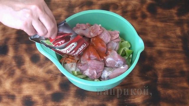 Индейка с картофелем и овощами в рукаве. На Праздник и на каждый день. смотреть онлайн