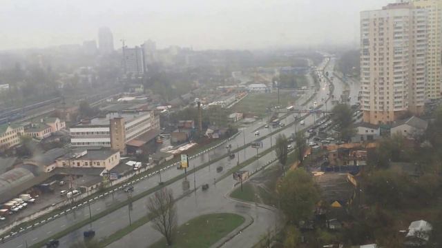 Снег в Киеве 20.04.15 г 8.00 утра идет снег . смотреть онлайн