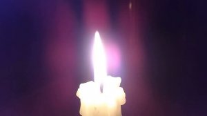 Свеча горела на столе
