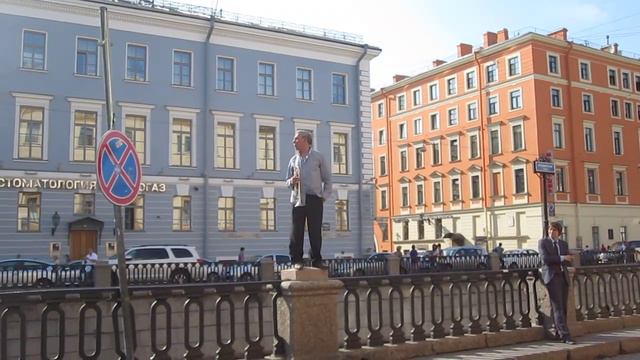 Достопримечательность Питера - дядя Миша...Sankt-Peterburg Russia смотреть онлайн