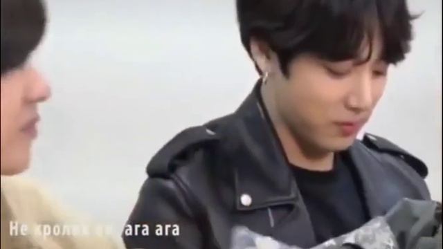 🐰И он говорил что не кролик?! Оффициально подтверждаю: Чонгук кролик!!!🐰 смотреть онлайн
