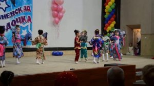 Японский танец с веерами. дети