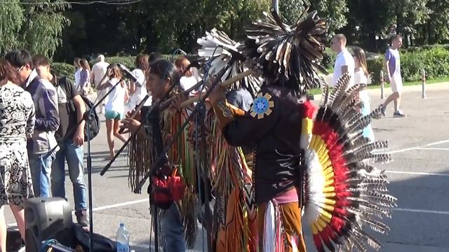 Потрясающая музыка от индейцев смотреть онлайн