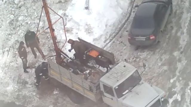 В Чебоксарах буромашина пробила трубу ч.1 смотреть онлайн