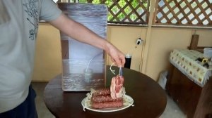 Сыровяленая колбаса холодного копчения