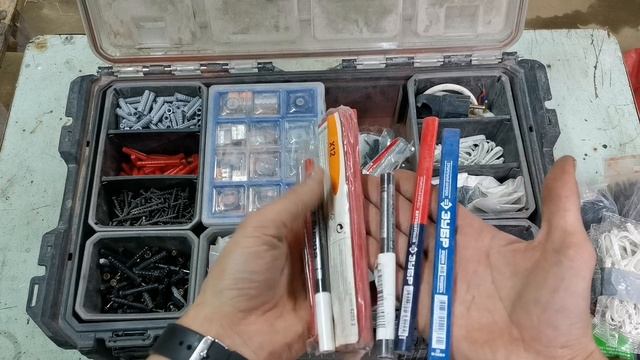 ящик с расходниками электрика смотреть онлайн