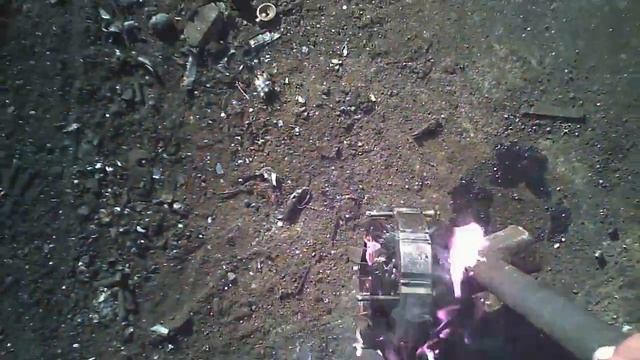 как изьять медь из компрессора холодильника и узнаем вес... смотреть онлайн