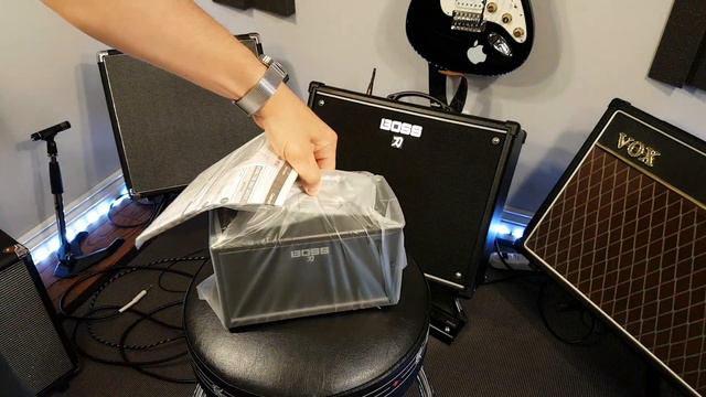 Boss Katana Mini Unboxing Raw Video смотреть онлайн