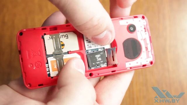 Как вставить SIM-карту в Philips Xenium E103 (XHW.BY) смотреть онлайн