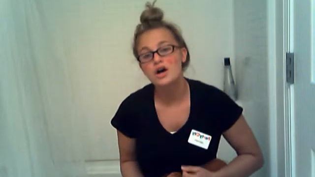 "Hit Me Baby One More Time" ukulele cover смотреть онлайн