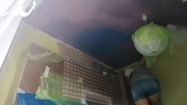РИСУЮ НА ПОТОЛКЕ НОЧНОЕ НЕБО? смотреть онлайн