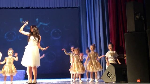 Анаит Сандадзе - счастливая песня (Академия Игоря Крутого Ярославль) смотреть онлайн