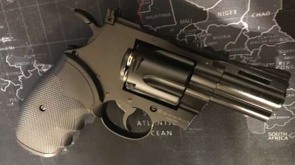 Stalker STR (KWC Colt Python). Что да как