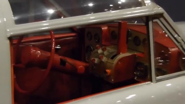 САМЫЕ НЕОБЫЧНЫЕ РЕТРО АВТОМОБИЛИ смотреть онлайн