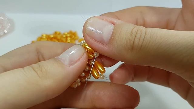 Жгут из бусин риса и бисера