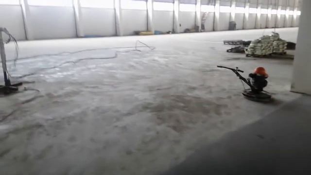 Делаем бетонный пол с топпингом на большом складе смотреть онлайн