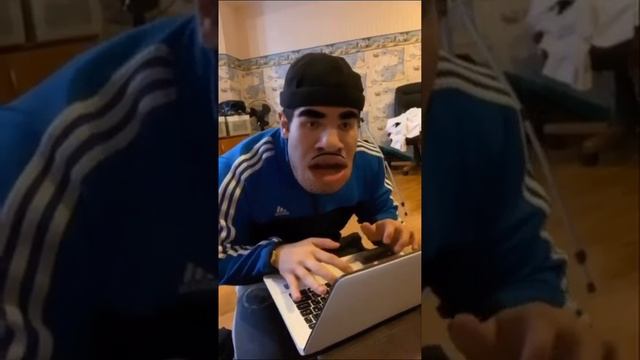 Когда шаришь в компах | Приколы от ДЕД АХМЕДА | Тик Ток #Shorts смотреть онлайн
