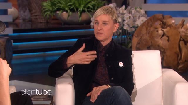 Chris Martin Nearly Embarrassed His Teen Daughter at Work смотреть онлайн