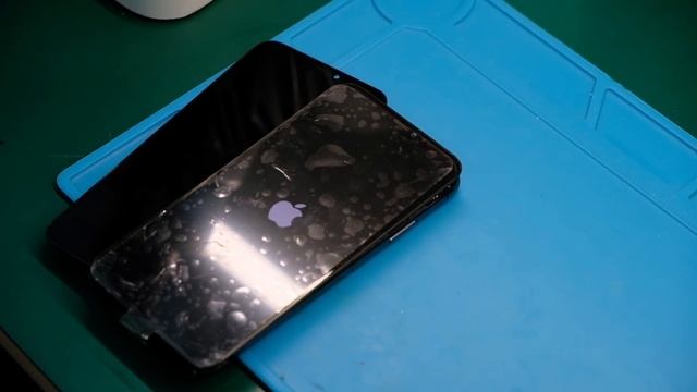 Замена дисплея iPhone XS Max / перенос данных EEPROM смотреть онлайн