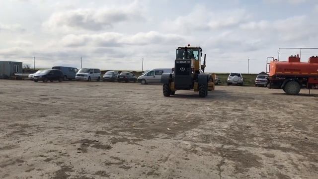 Автогрейдер SDLG и система Leica смотреть онлайн