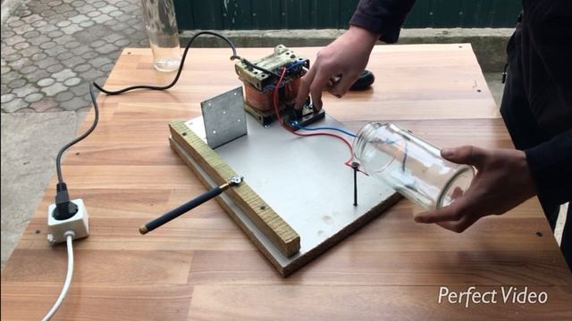 Лучший станок для резки стекла. Как сделать стакан, вазу? How to cut a glass bottle and make a glas смотреть онлайн