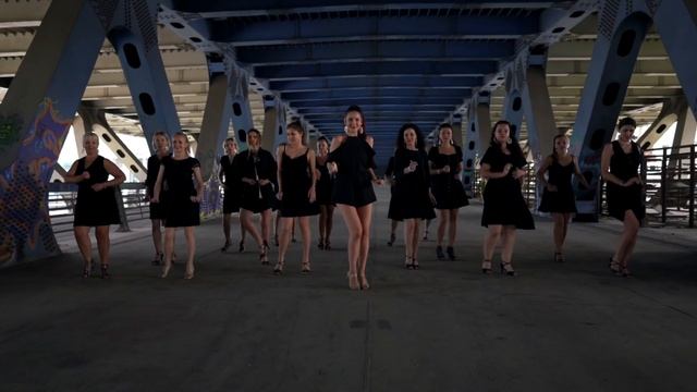 KIZOMBA LADY STILE - MOST BEAUTIFULL RUSSIAN GIRL DANCERS (Ed Sheeran - I See Fire Kizomba Remix) смотреть онлайн