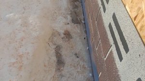 монтаж битумной черепицы Хауберг на фасад каркасного дома