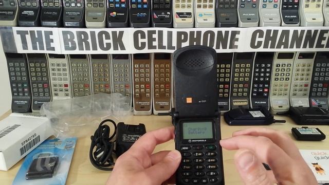 Motorola StarTAC 70 (MR501) Unlocking & Unboxing смотреть онлайн
