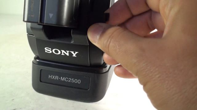 Filmadora Sony hxr-mc2500 boa e barata para youtube live смотреть онлайн