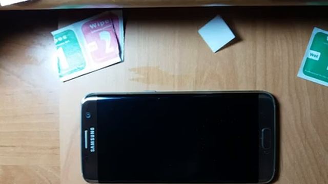 Как наклеить защитное стекло на смартфон Samsung S 7 Edge. часть 2