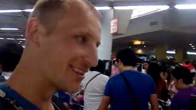 В филиппинском супермаркете