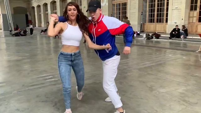 Luca y Sara - Salsa in Paris смотреть онлайн