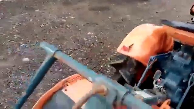 Заднеприводный трактор KUBOTA B6000E смотреть онлайн