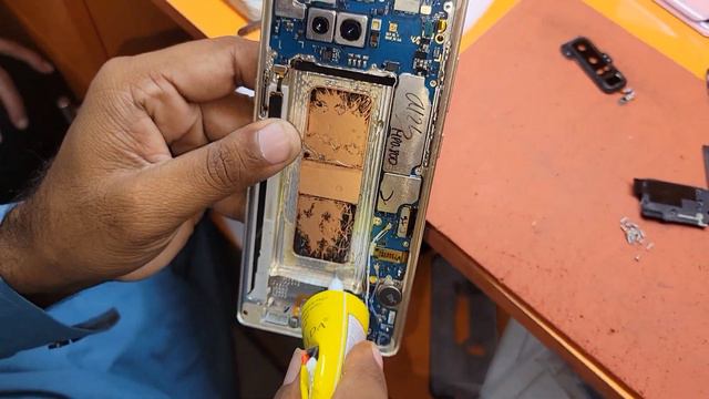 Замена экрана Samsung Galaxy Note 8 Cracked Phone Restoration - Rebuild Broken Phone смотреть онлайн