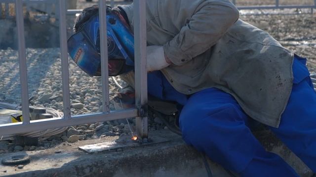 Капитальный ремонт стадиона в станице Динской. Октябрь 2021 года. смотреть онлайн