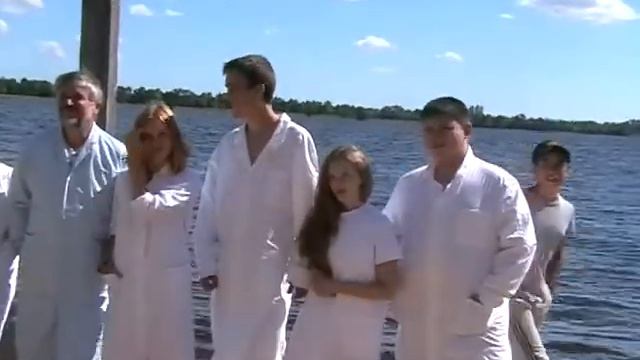 Водное крещение в Т.Х.И (01.06.13) смотреть онлайн